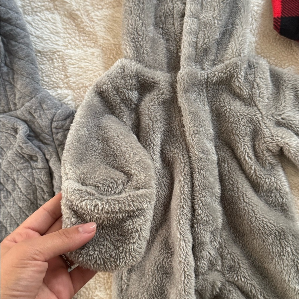 Magnetic Me Gray Footies Set | Newborn - Picture 7 of 9